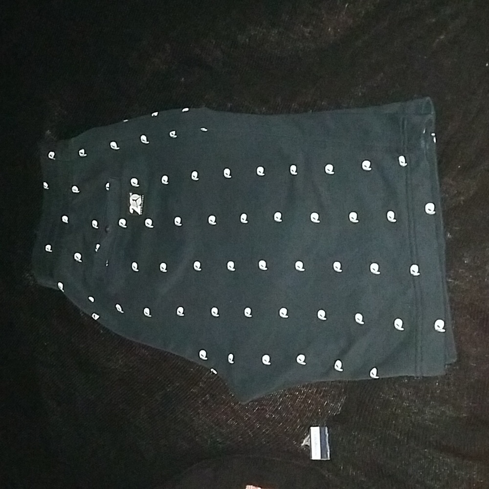 Nike sweatshorts. Mens sz. M.  2Oth Anniversary "Bunny Skull".
